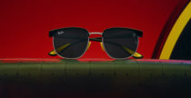 Gli occhiali da sole Ray-Ban firmati con la Scuderia Ferrari