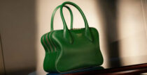 La borsa Stella di Ferragamo in taglia mini: che delizia