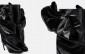 Gli stivali di pelle attorcigliata di Alexander McQueen