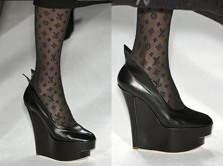 Le calze monogrammate di Louis Vuitton