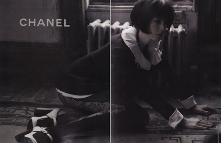 Claudia Schiffer ancora per Chanel